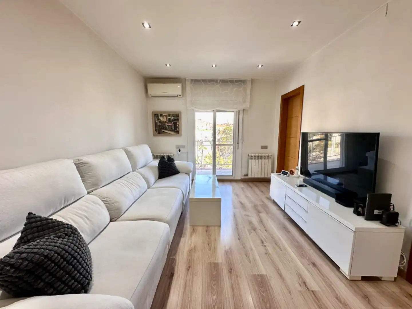 Sala de estar de Piso en venta en Badalona con Aire acondicionado, Calefacción y Parquet