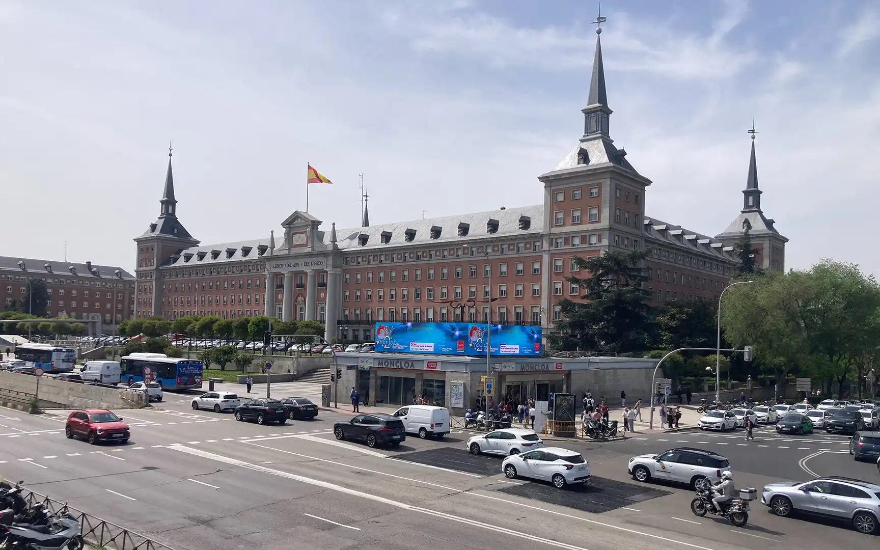 Exterior view of Flat for sale in Madrid  with Air Conditioner, Heating and Private garden