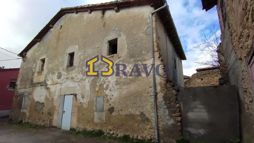Vista exterior de Nave industrial en venta en Merindad de Cuesta-Urria