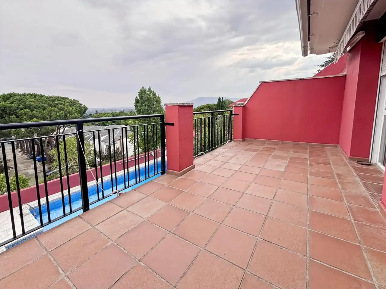 Terrassa de Casa o xalet en venda en Collado Mediano amb Aire condicionat, Terrassa i Piscina comunitària