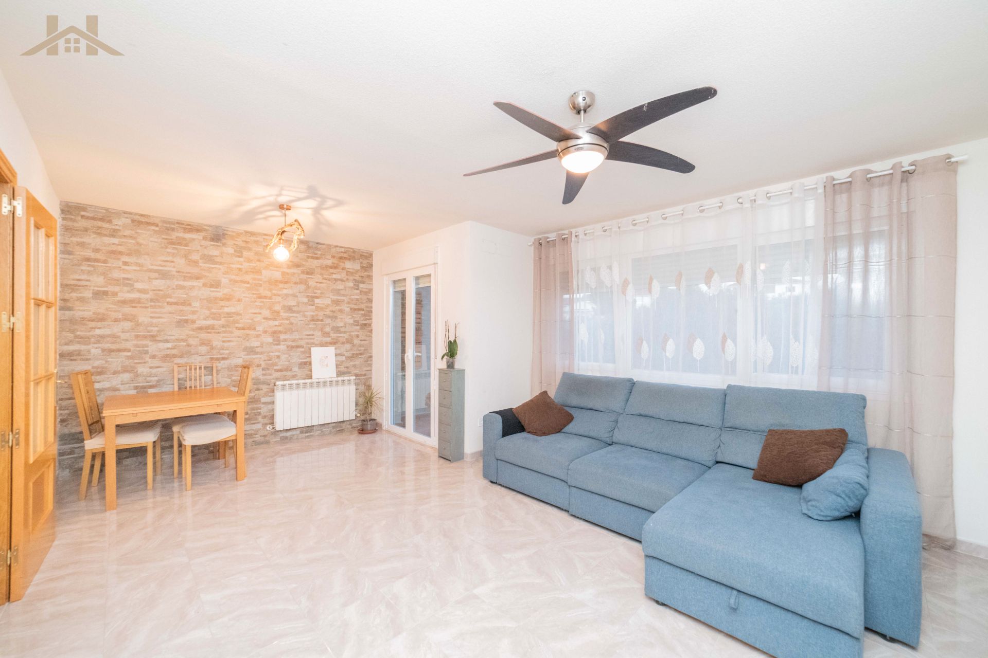 Living room of Single-family semi-detached for sale in Méntrida  with Air Conditioner, Heating and Private garden