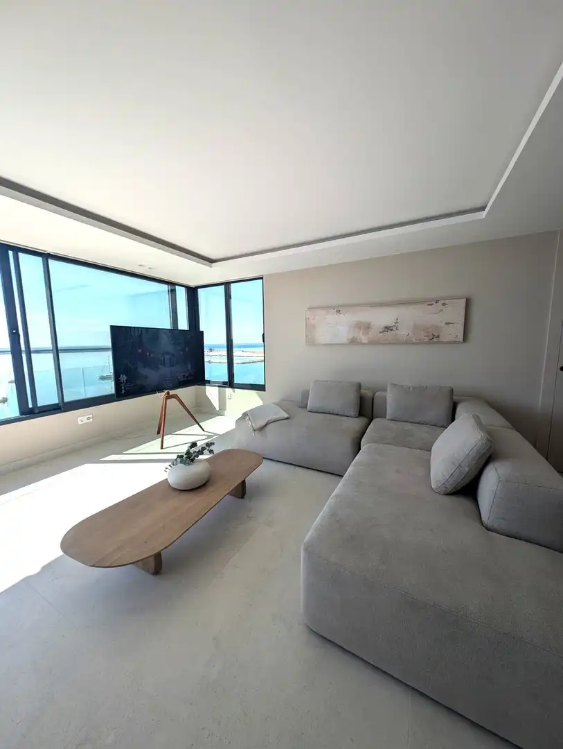 Sala de estar de Piso de alquiler en Torrevieja con Aire acondicionado, Terraza y Amueblado