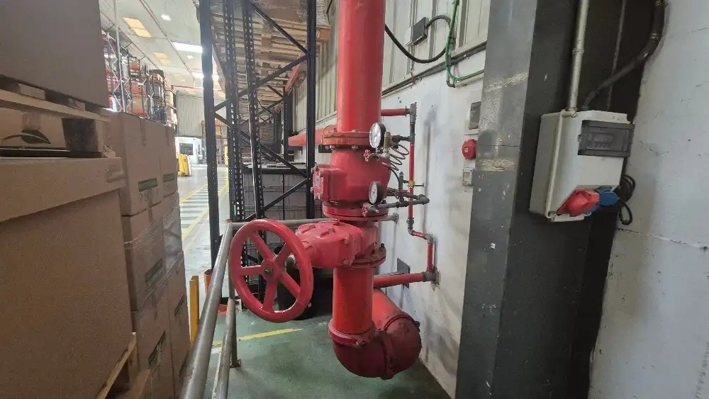 Fabrikhallen zur Miete in Cerdanyola del Vallès mit Heizung und Alarm