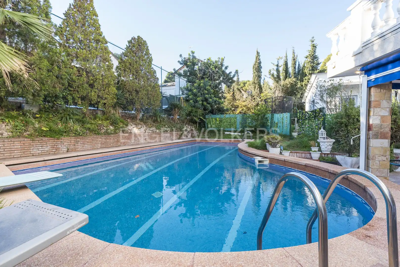 Swimming pool of Houses for rent in Castelldefels  with Air Conditioner, Heating and Private garden