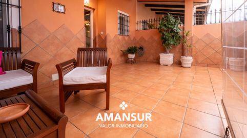 Foto 2 de Casa adosada en venta en Avenida-alcalde Jose Conceglieri, Núcleo urbano, Huelva