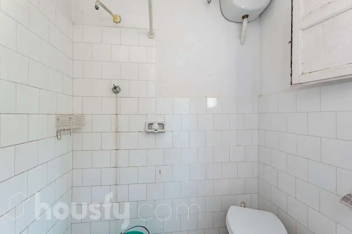 Badezimmer von Haus oder Chalet zum Verkauf in Torrelavit mit Privatgarten, Terrasse und Balkon