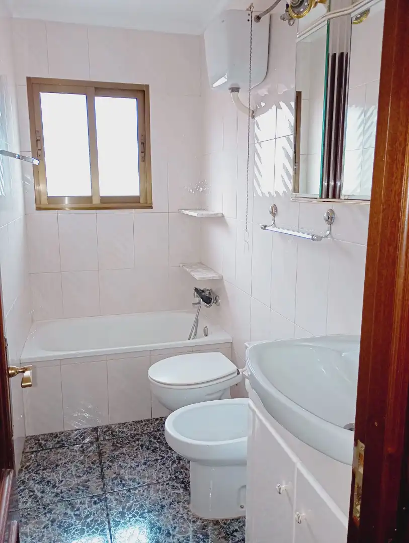 Bany de Pis en venda en Gijón 