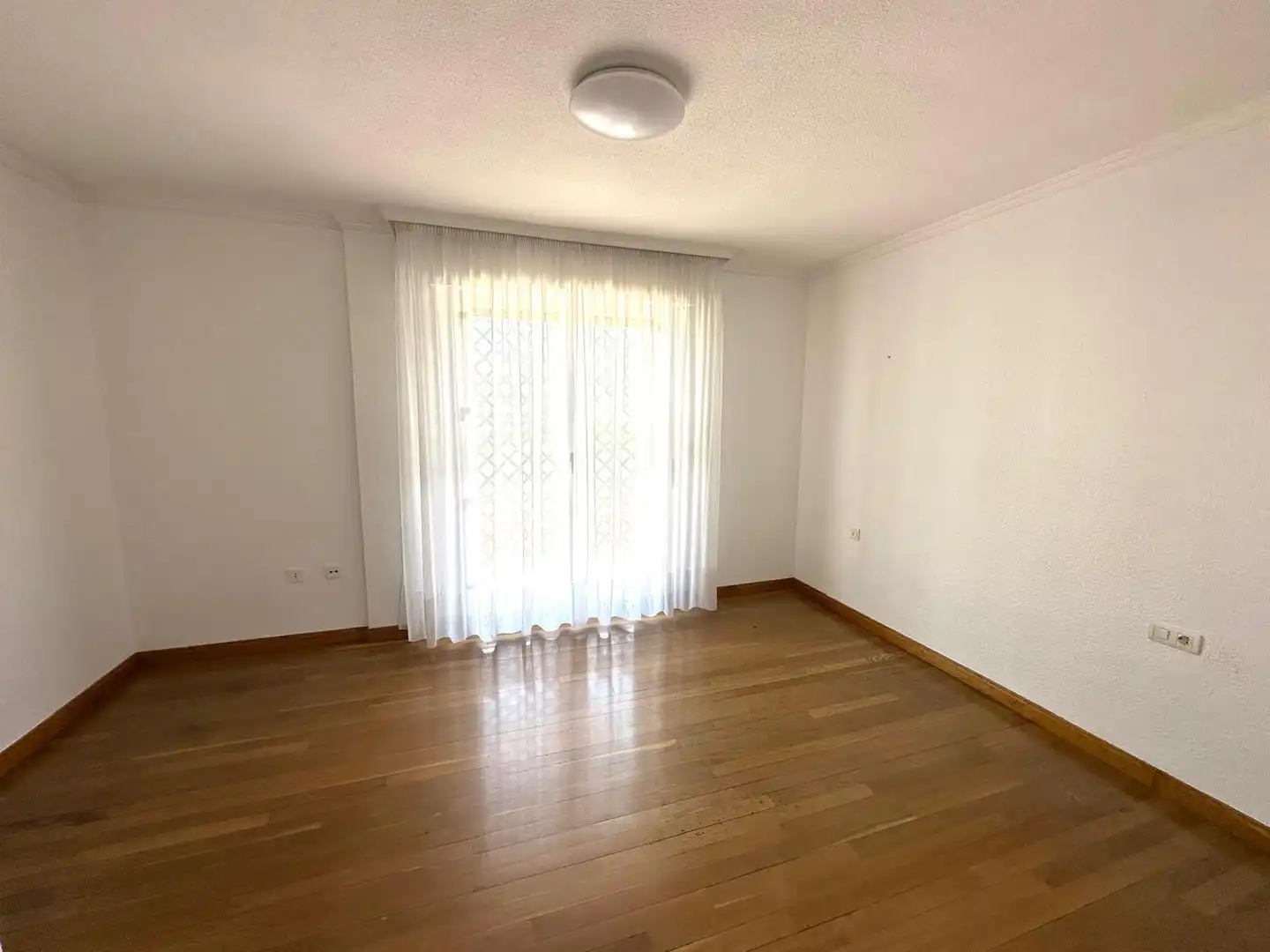 Habitación de Piso de alquiler en Granada con Aire acondicionado, Calefacción y Terraza