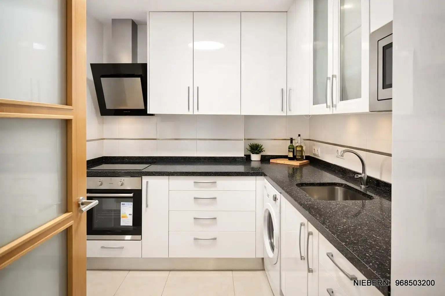 Kitchen of Flat for rent in Cartagena  with Furnished, Oven and Washing machine
