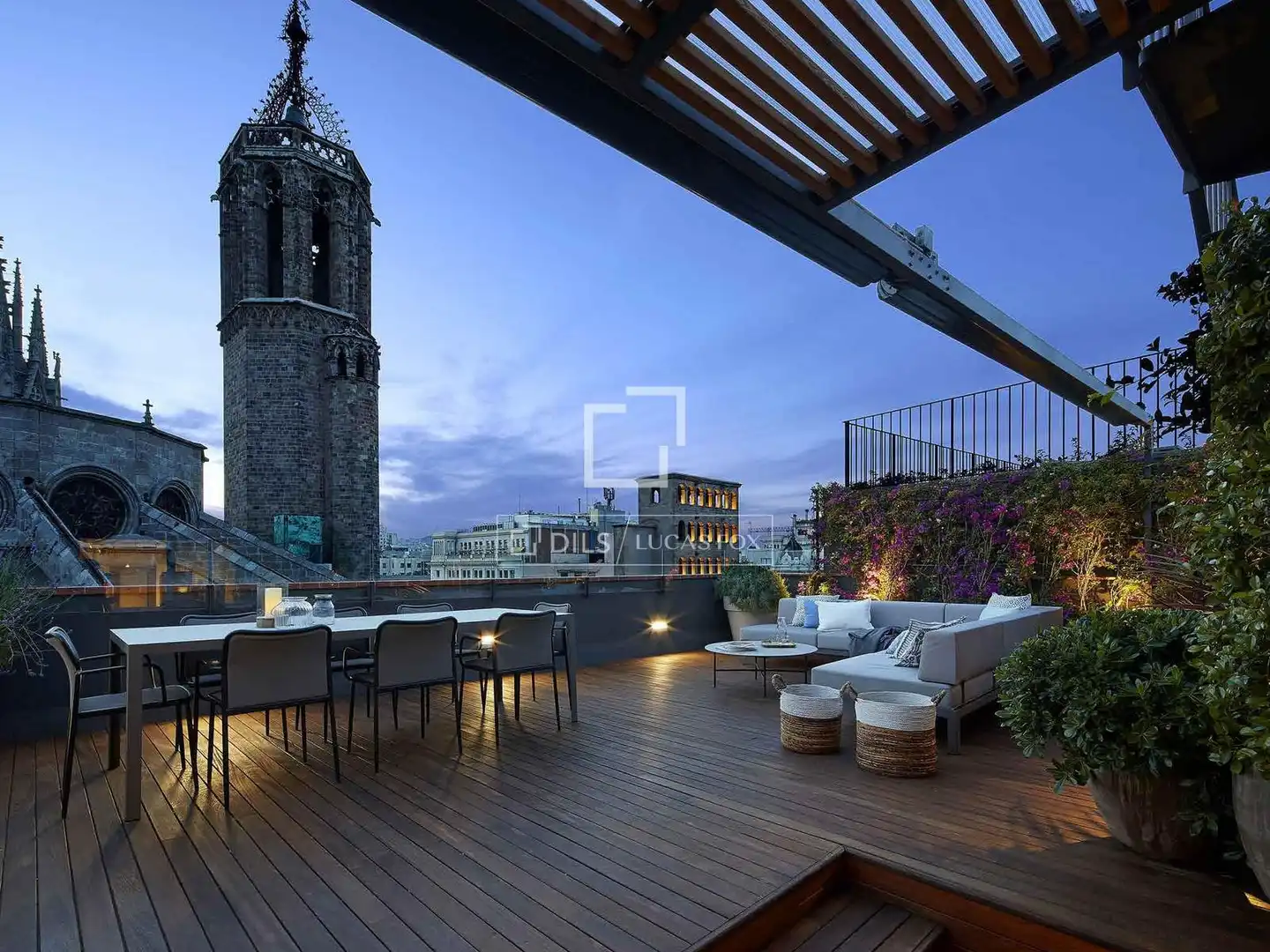 Terrasse von Dachboden zum Verkauf in Barcelona mit Klimaanlage, Heizung und Parkett