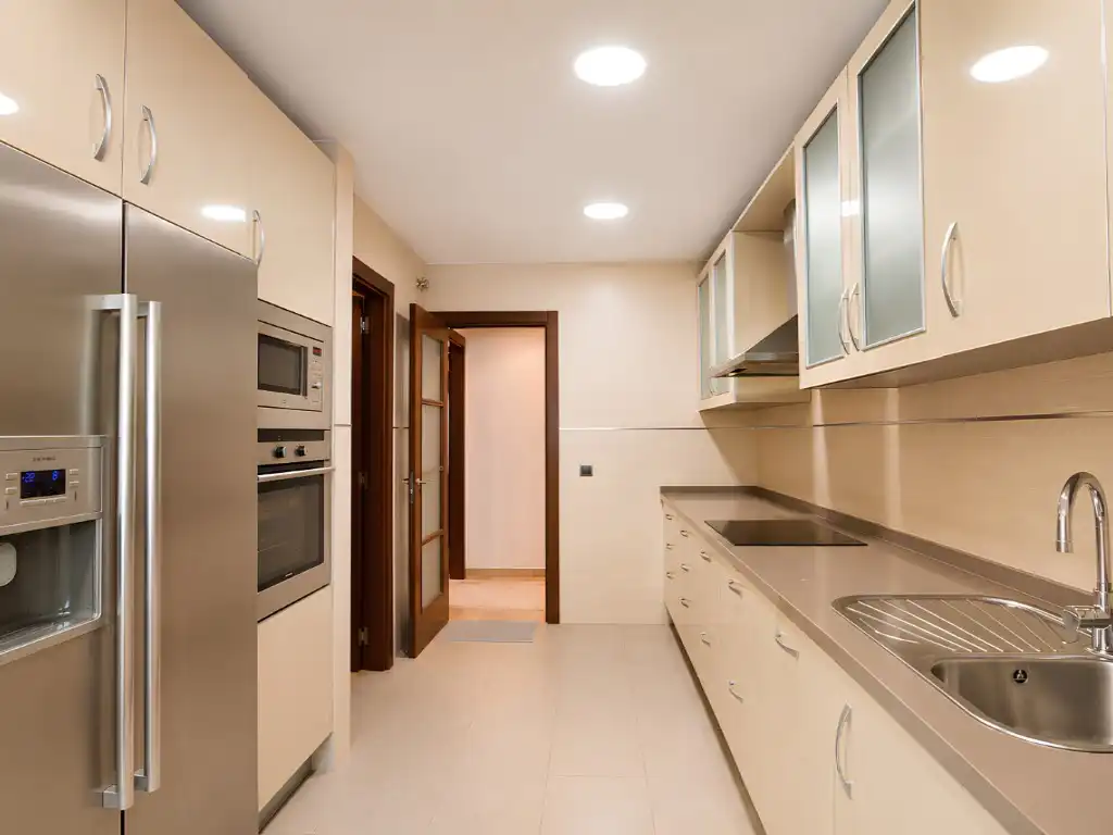 Kitchen of Flat for sale in Fuengirola  with Air Conditioner, Private garden and Terrace