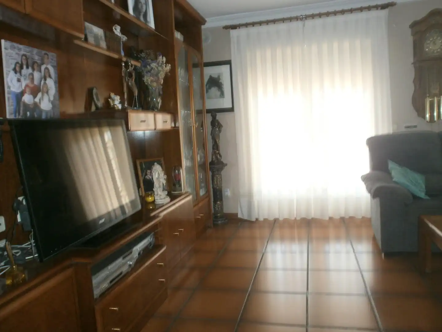 Sala d'estar de Casa o xalet en venda en La Lastrilla  amb Calefacció, Jardí privat i Terrassa