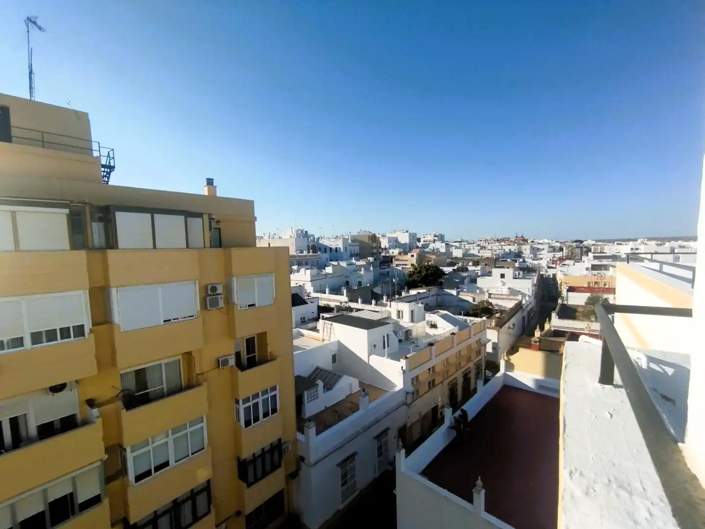 Vista exterior de Ático en venta en San Fernando con Aire acondicionado y Terraza