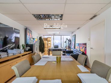 Office space to rent in Travessera Gracia