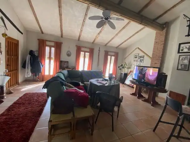 Sala d'estar de Local en venda en La Zarza (Badajoz) amb Aire condicionat, Terrassa i Moblat