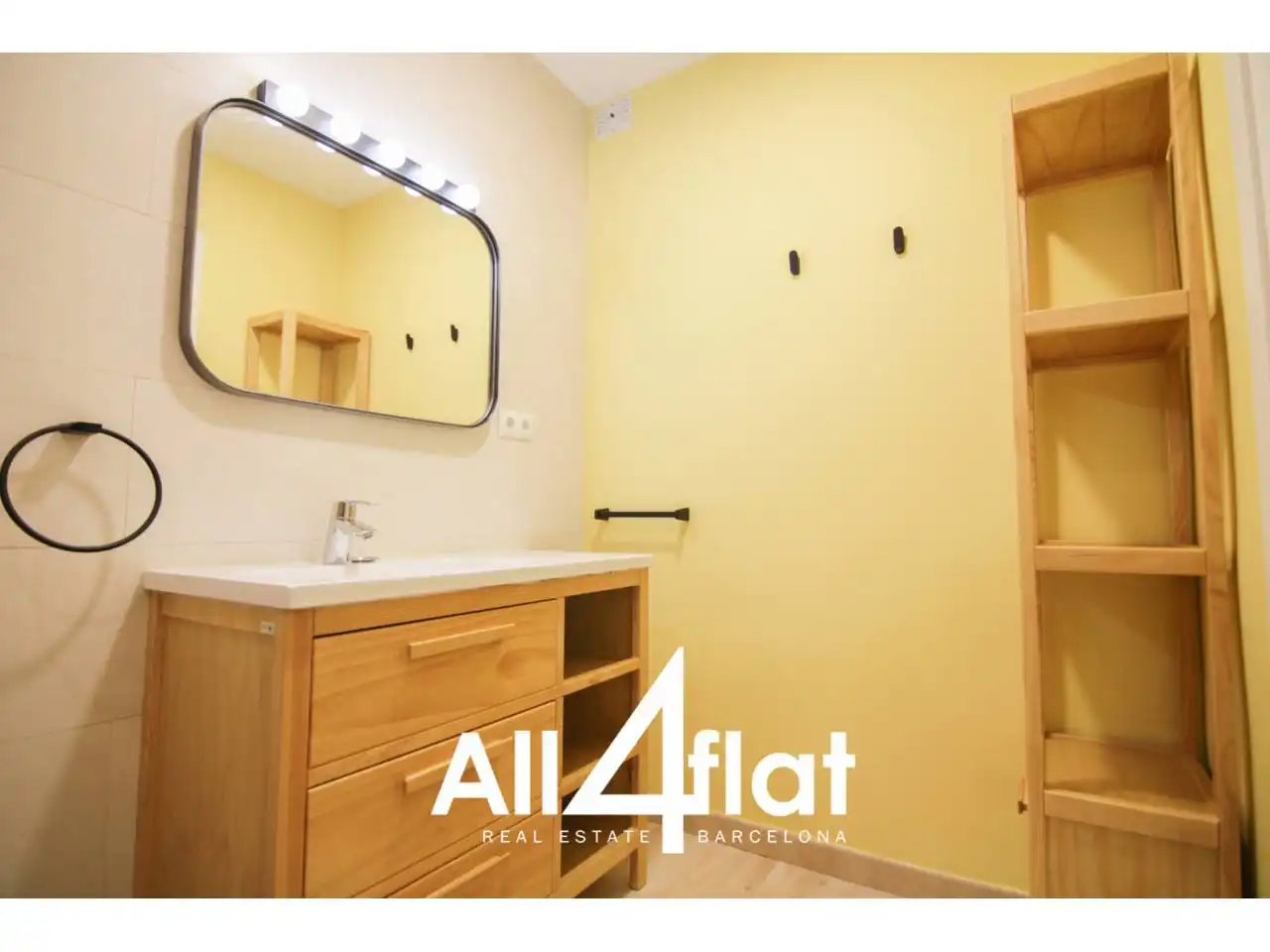Badezimmer von Wohnung zur Miete in Barcelona mit Heizung, Parkett und Terrasse