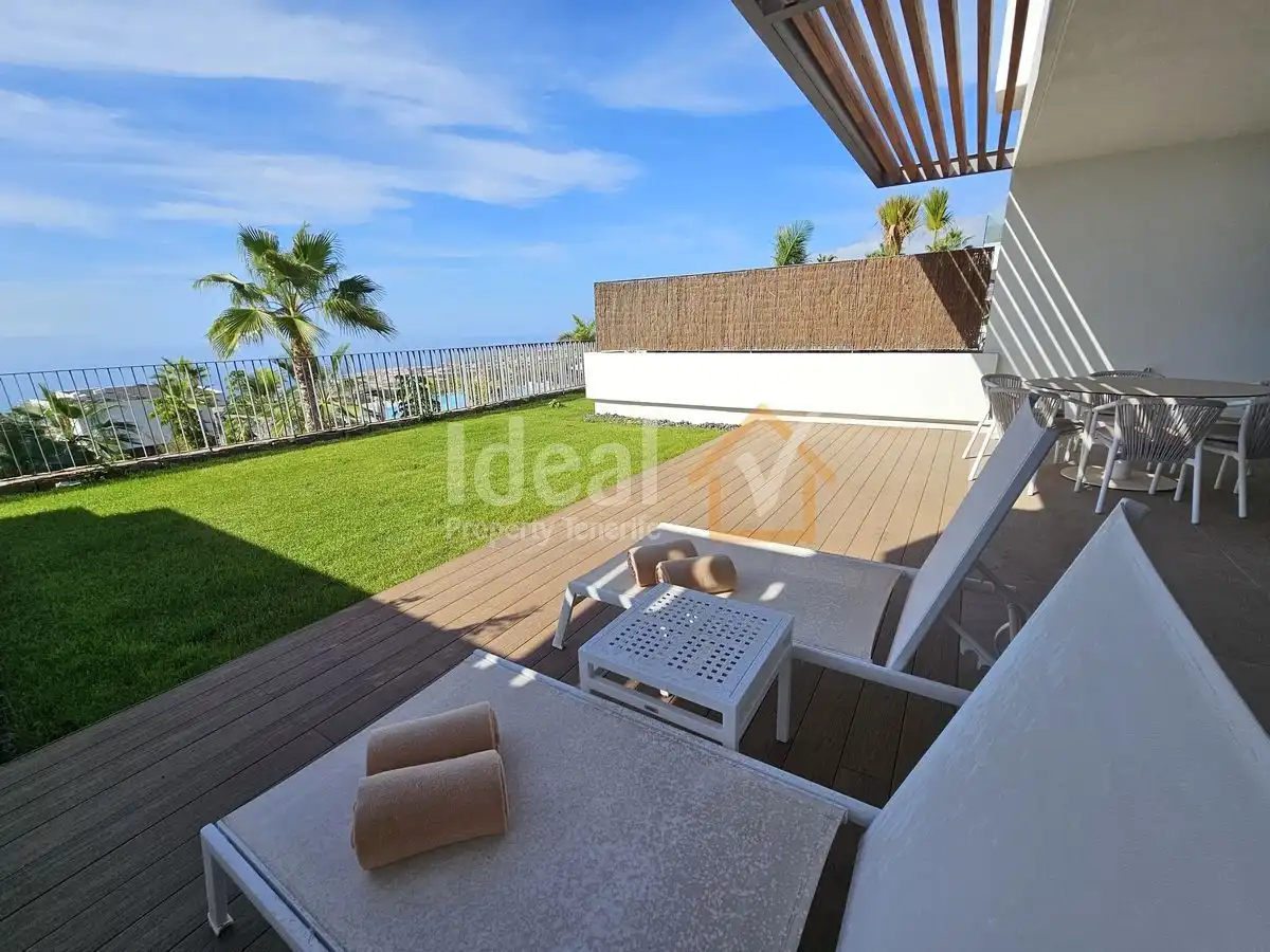 Terrassa de Apartament en venda en Guía de Isora amb Aire condicionat, Jardí privat i Terrassa