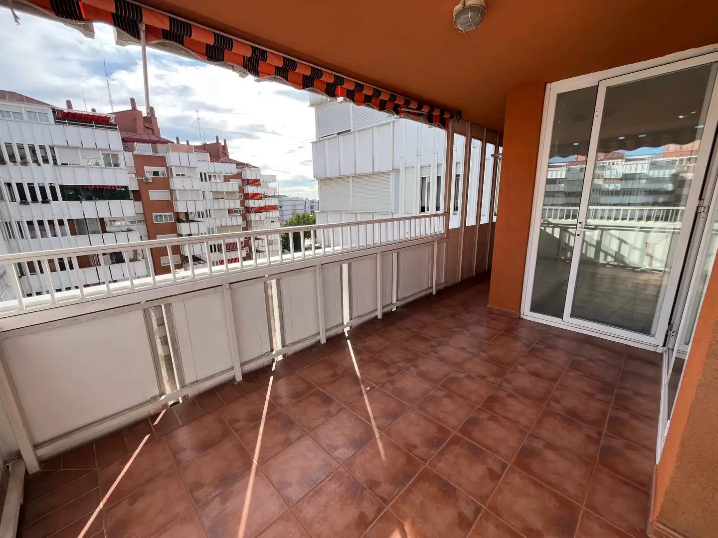 Terraza de Piso de alquiler en Móstoles con Calefacción, Parquet y Terraza