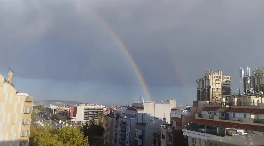Vista exterior de Ático en venta en Esplugues de Llobregat con Aire acondicionado, Calefacción y Terraza