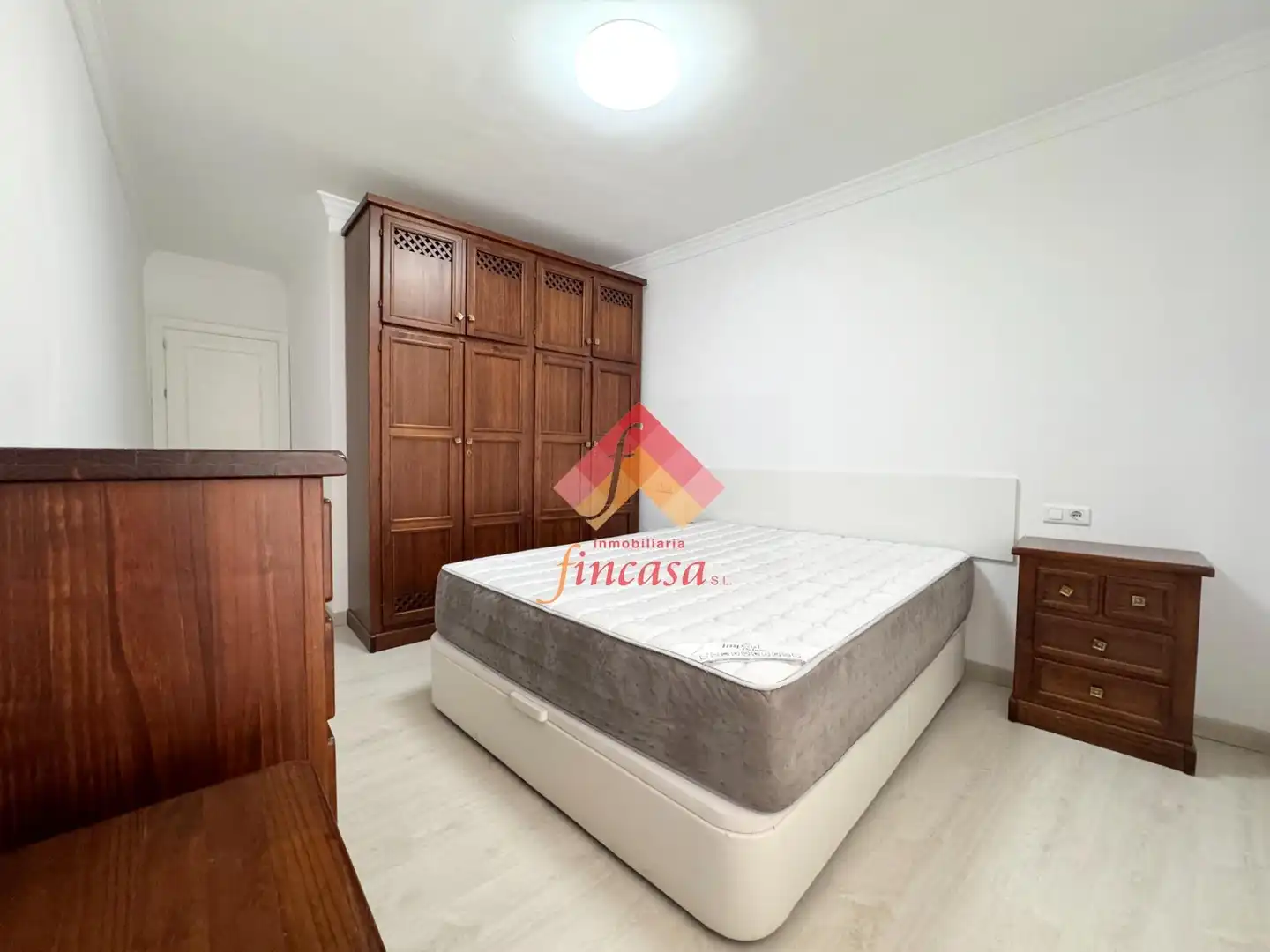 Bedroom of Flat for rent in Ronda  with Heating, Parquet flooring and Balcony