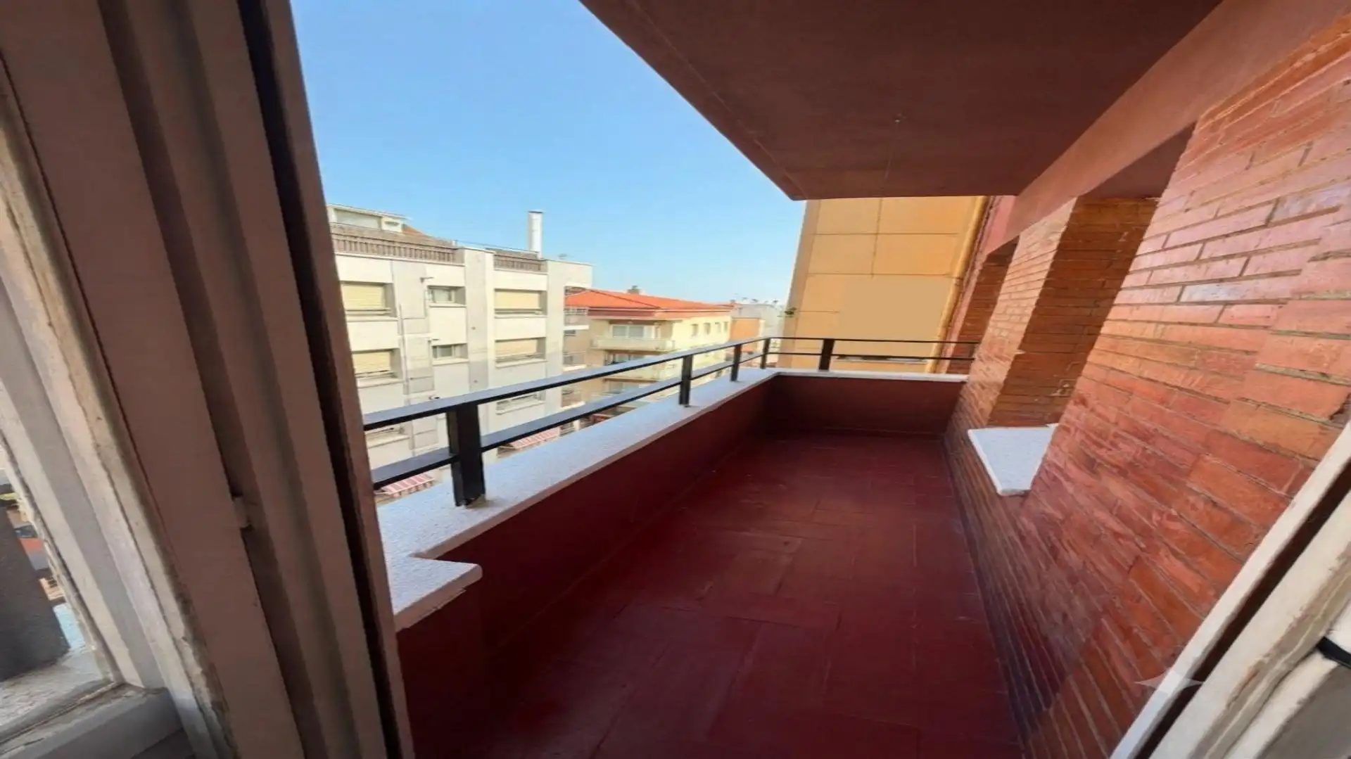 Flat with terrace for sale in Nord-oest