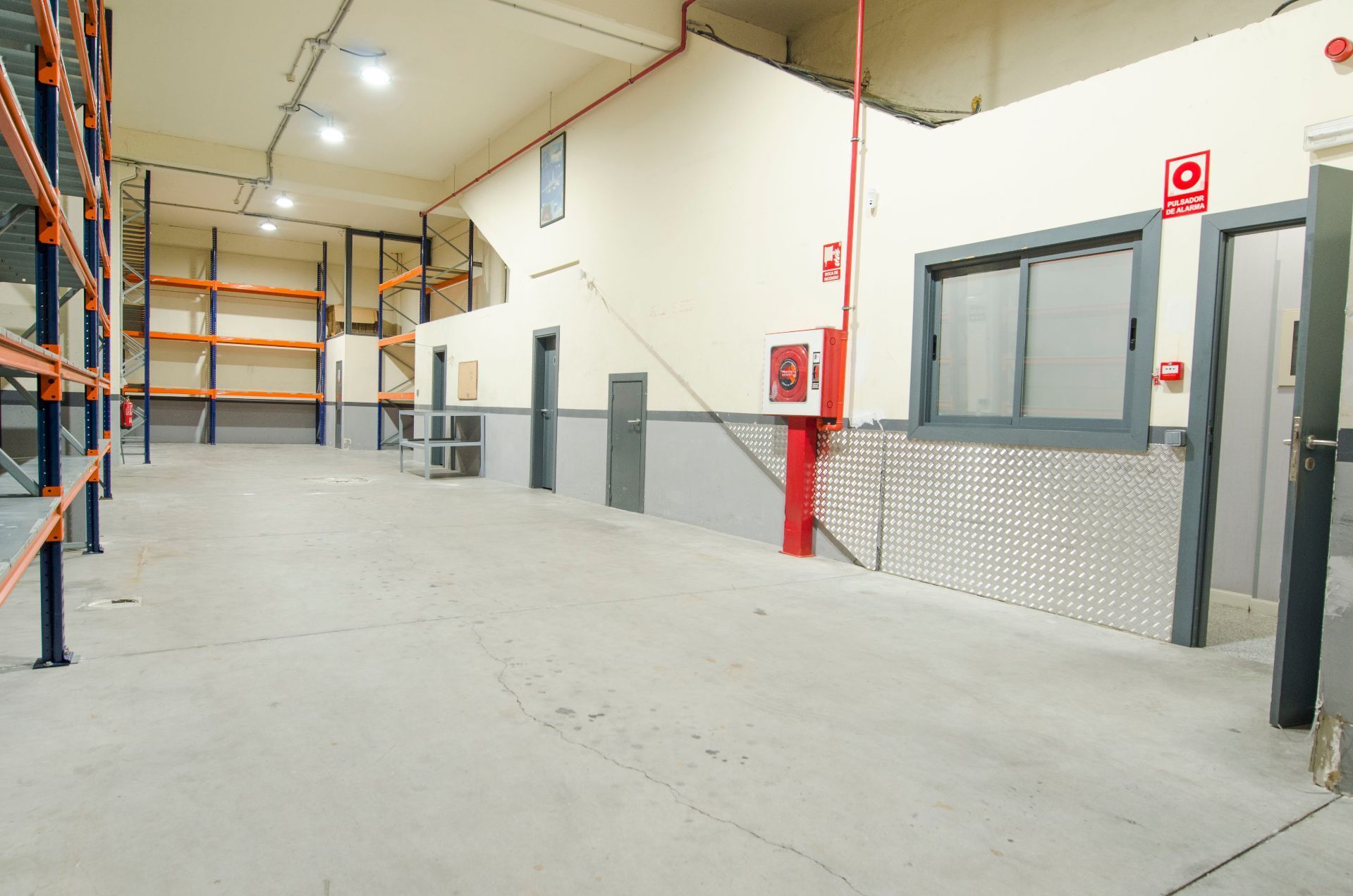 Nave industrial de alquiler en Alcorcón