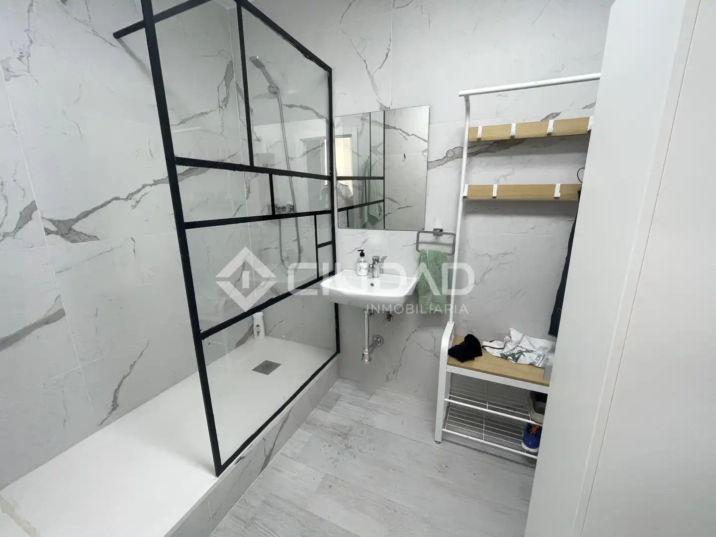 Bathroom of Commercial properties for sale in Sanlúcar de Barrameda