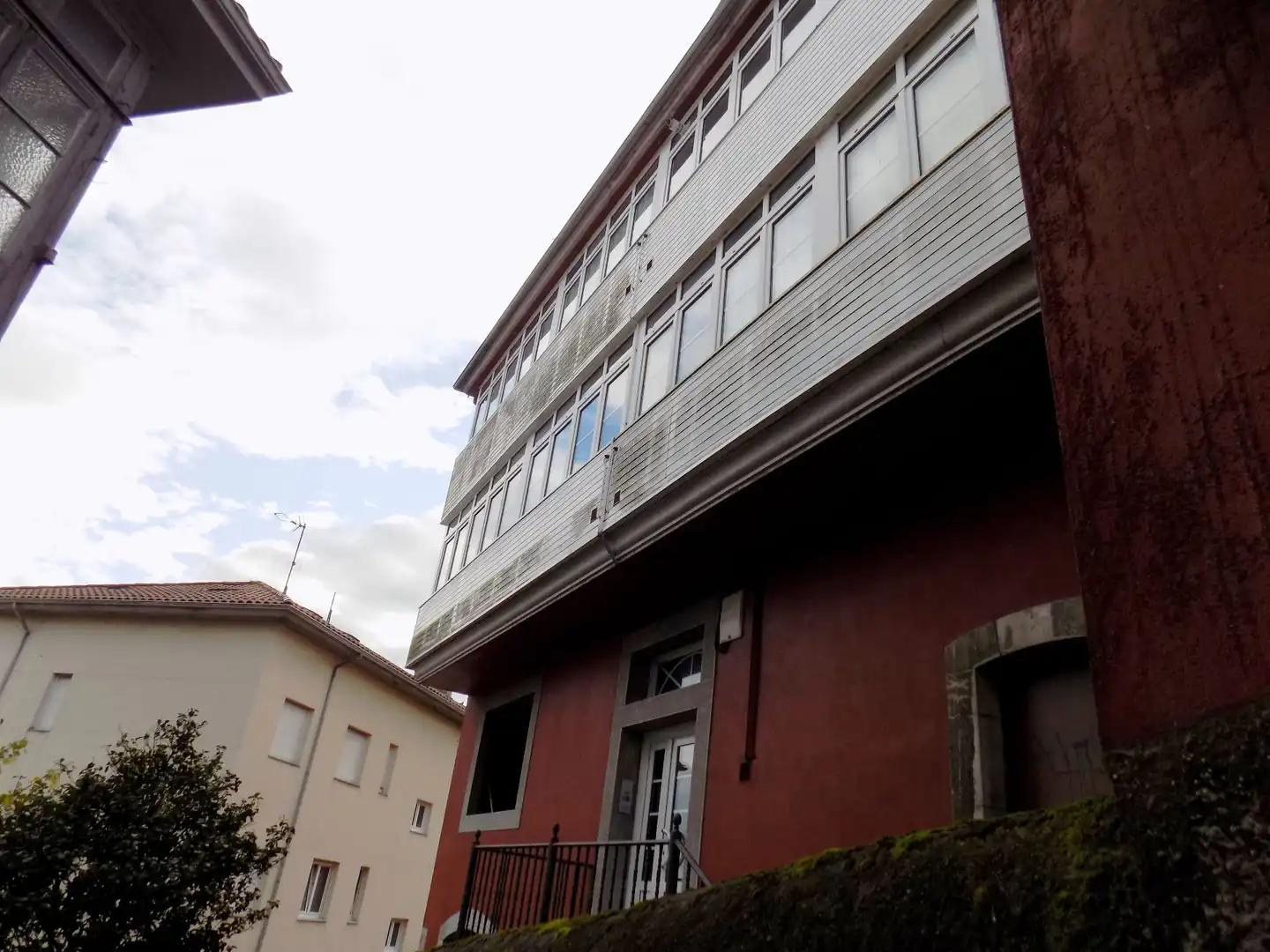 Vista exterior de Piso en venta en Pravia con Calefacción y Trastero