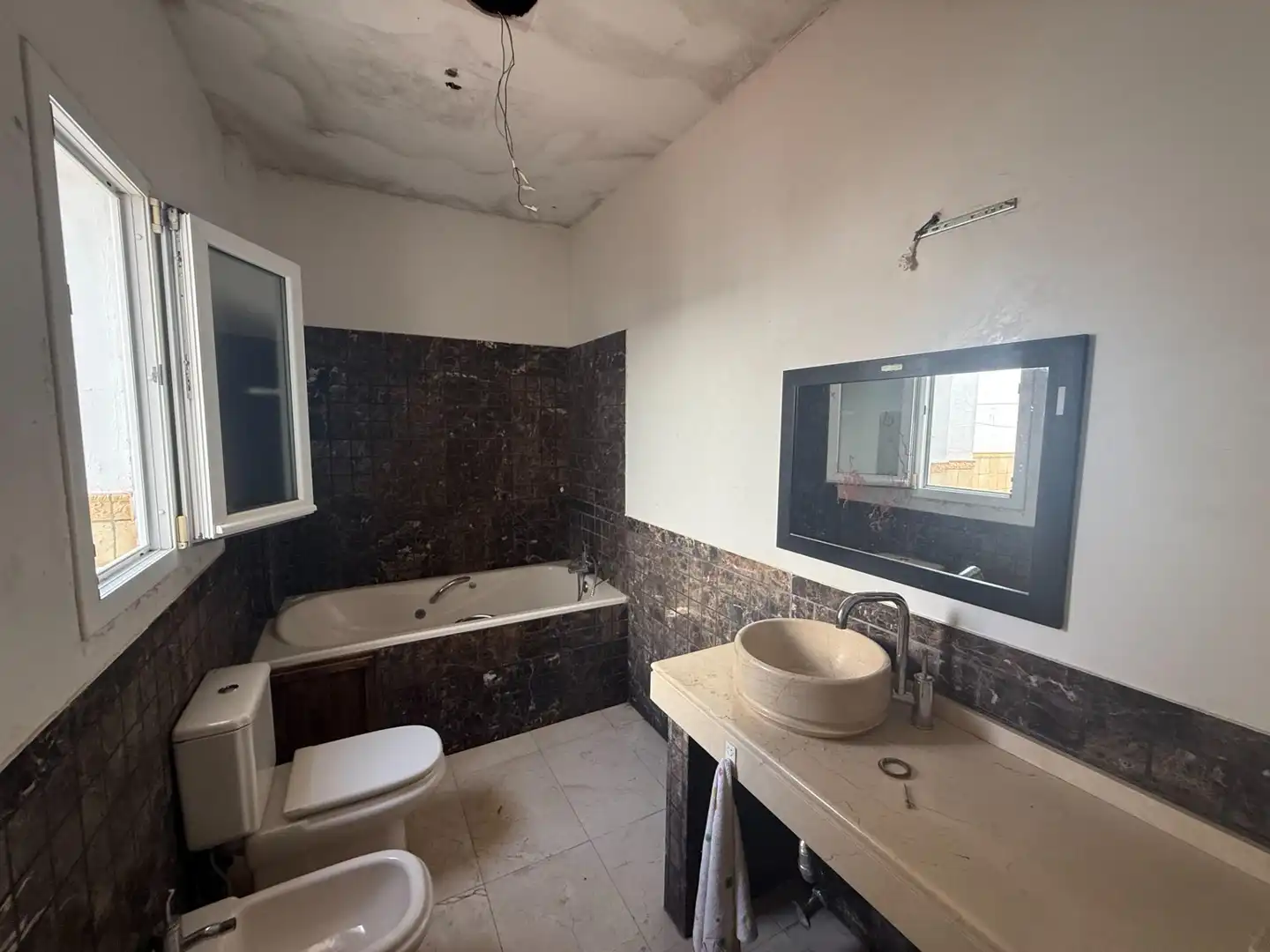 Bany de Casa o xalet en venda en La Línea de la Concepción