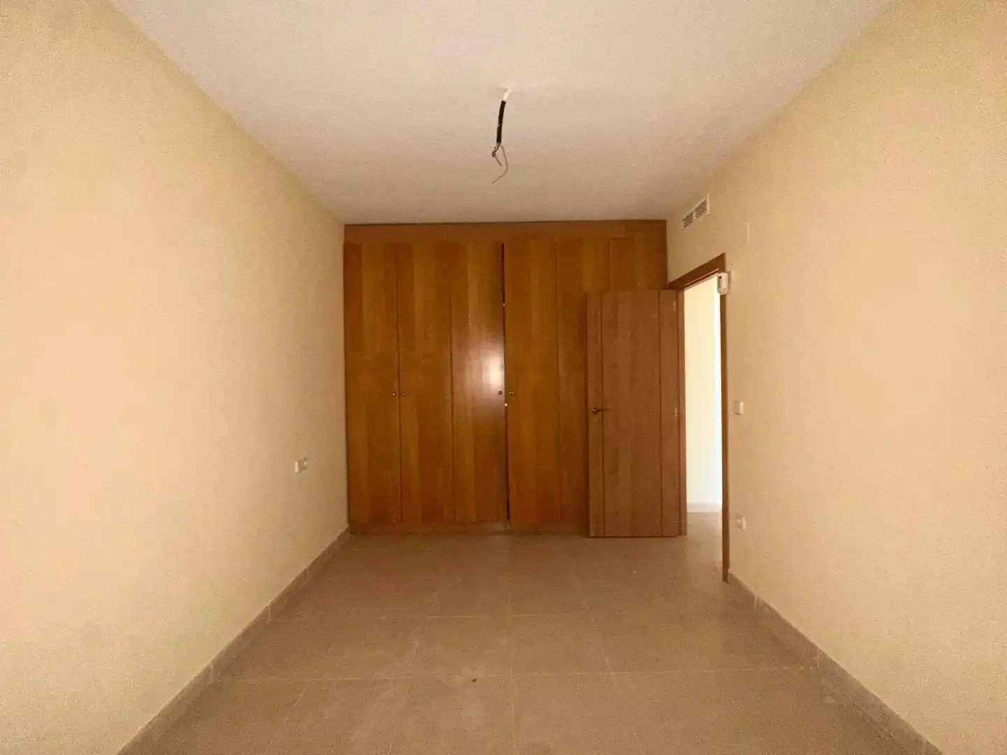 Habitación de Piso en venta en Llombai con Aire acondicionado y Balcón