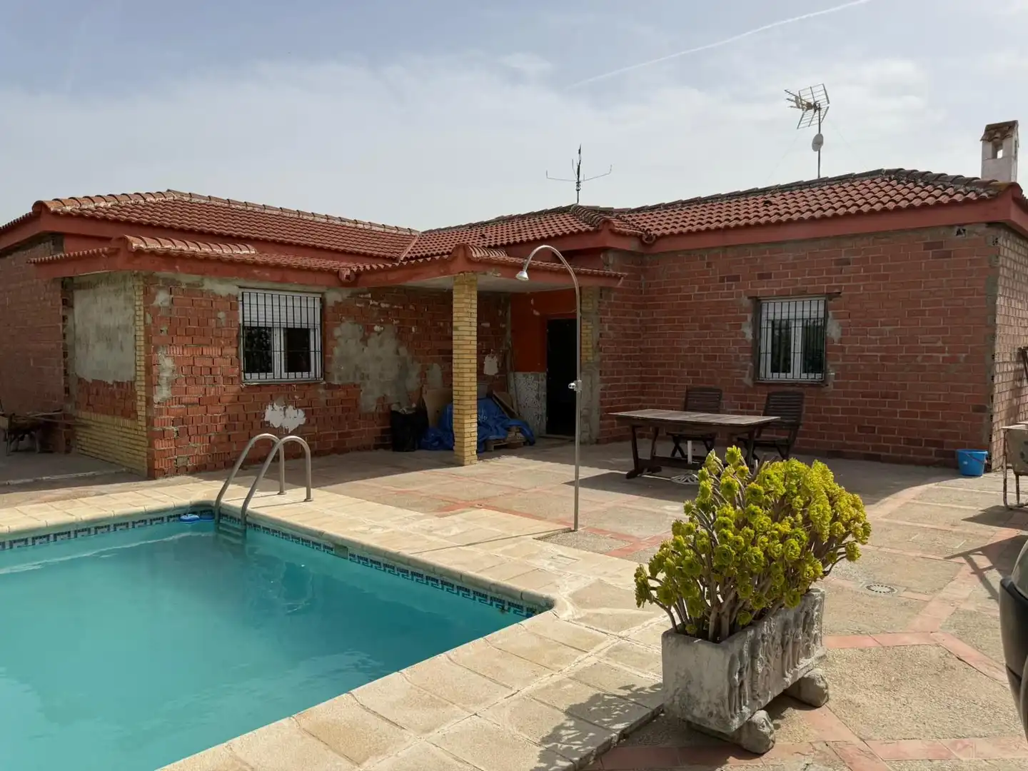 Piscina de Casa o chalet en venta en Carmona con Jardín privado, Terraza y Piscina