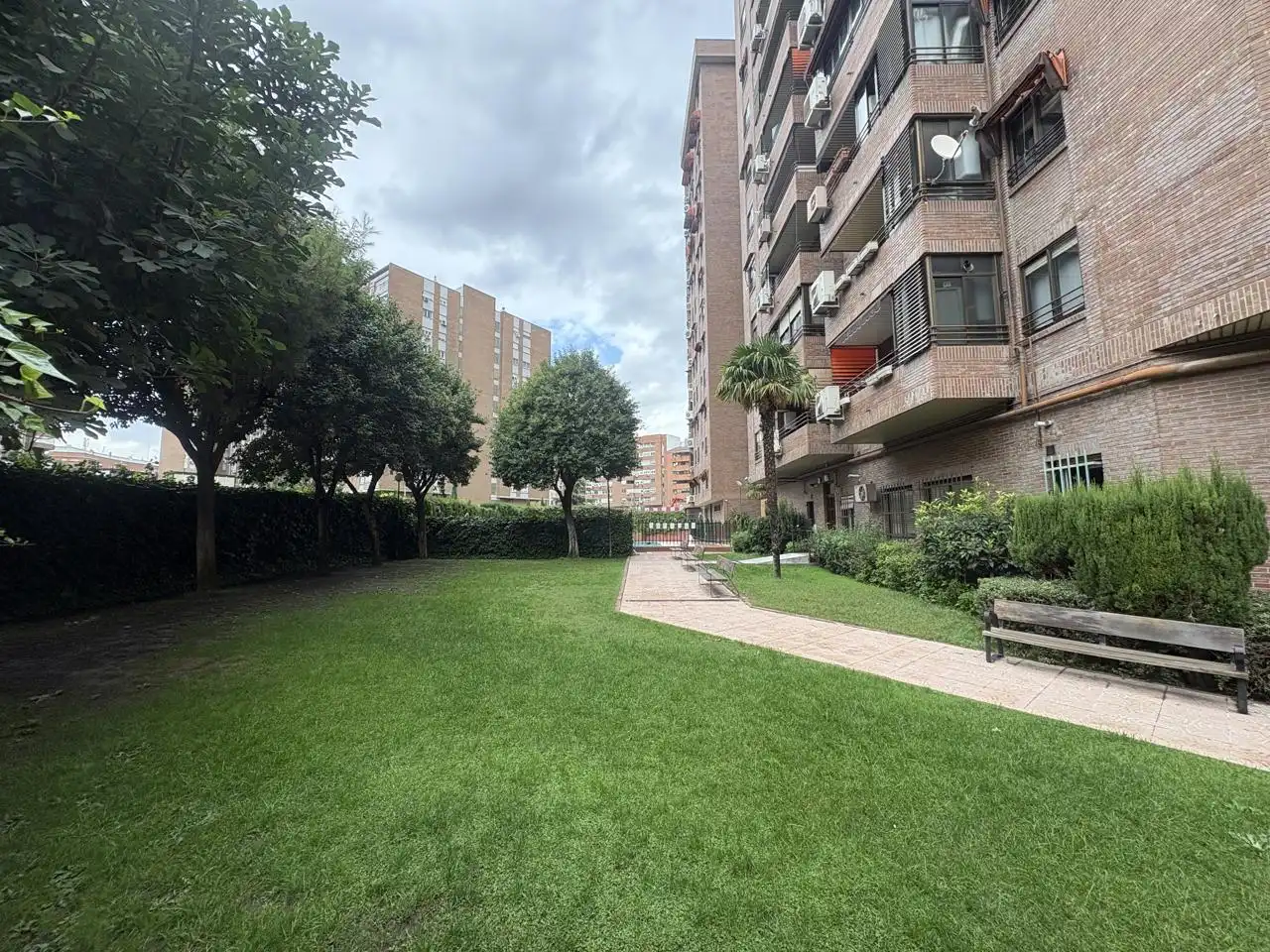 Exterior view of Flat for rent in Retiro