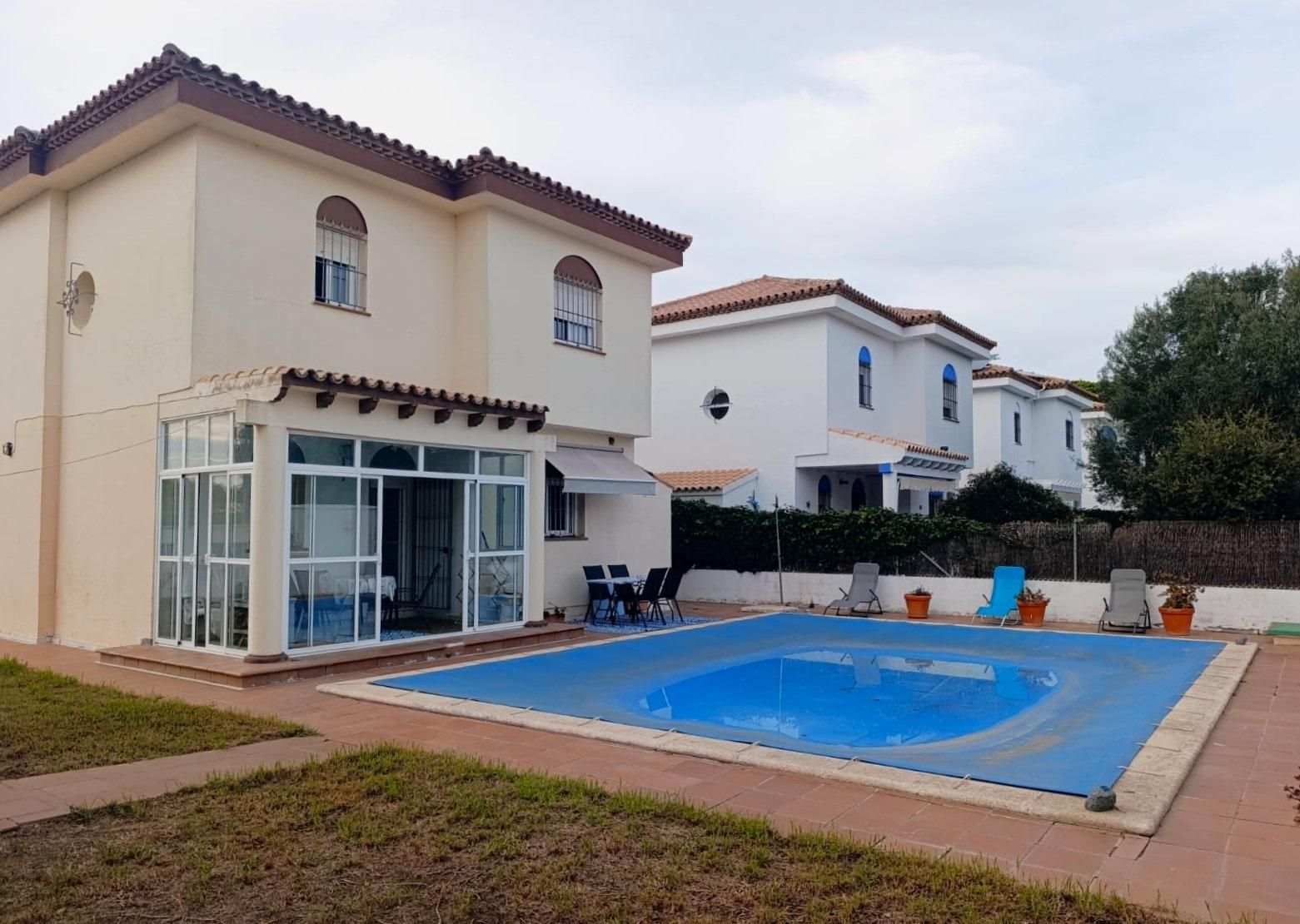 Piscina de Casa o xalet en venda en Chiclana de la Frontera