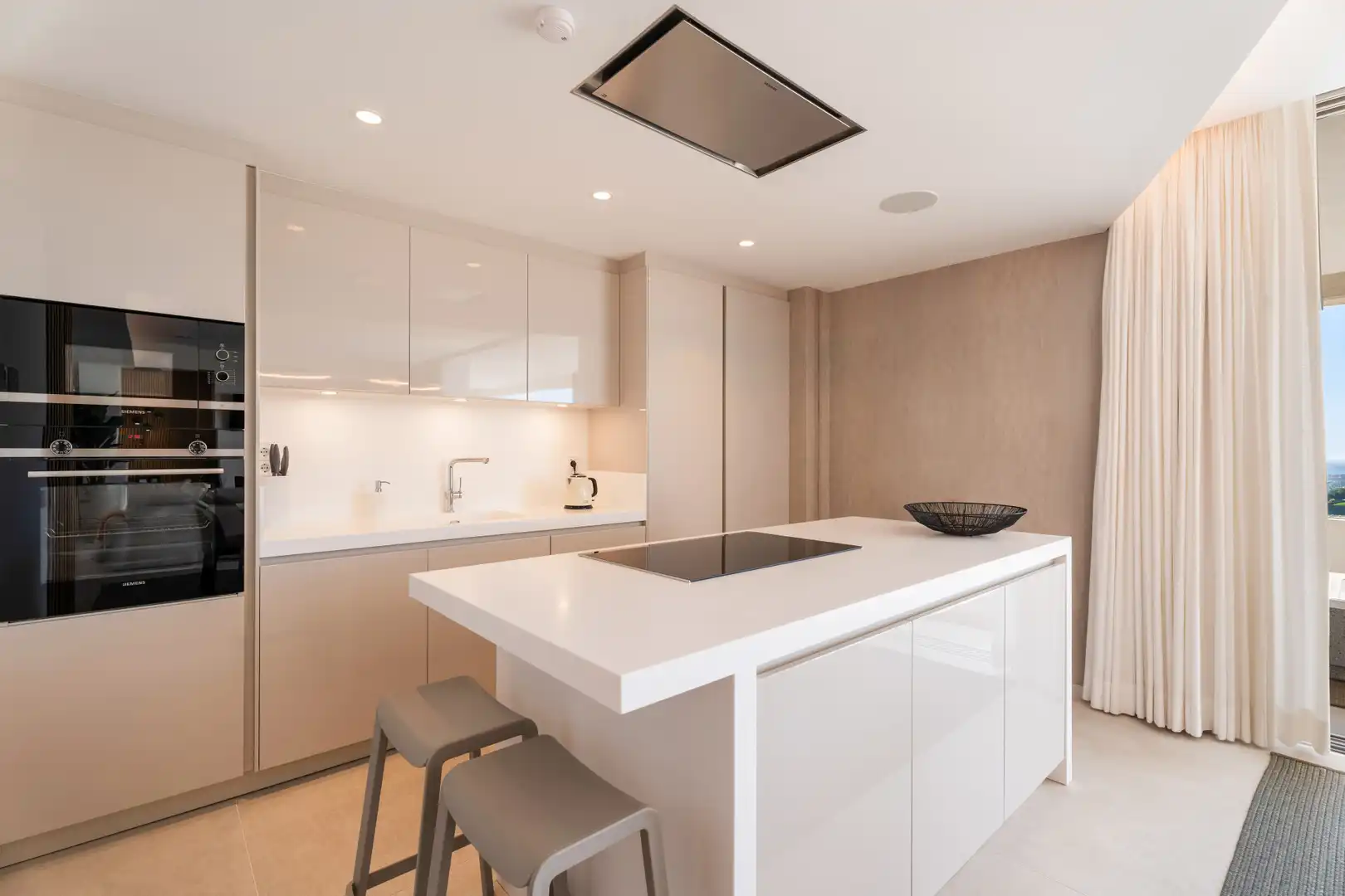 Kitchen of Apartments for sale in Benahavís  with Air Conditioner, Terrace and Storage room