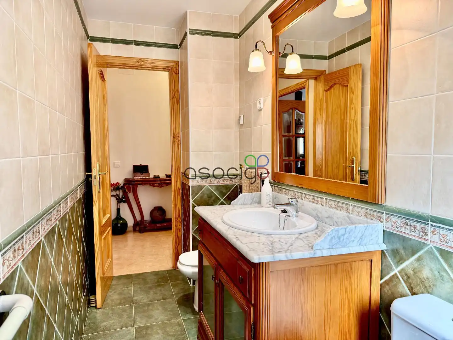 Baño de Casa adosada en venta en Cabanillas del Campo con Aire acondicionado, Calefacción y Jardín privado