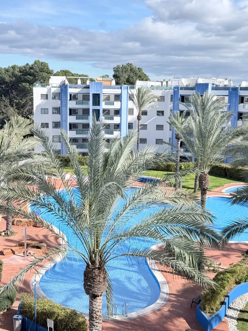 Piscina de Piso de alquiler en Santa Eulària des Riu con Aire acondicionado, Calefacción y Terraza