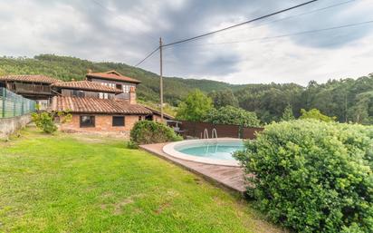 Piscina de Casa o xalet en venda en Pravia amb Calefacció, Terrassa i Traster