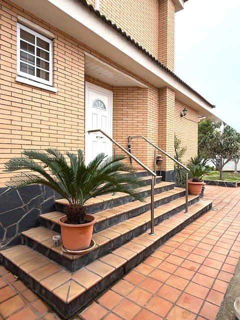 Exterior view of House or chalet for sale in Sant Boi de Llobregat  with Air Conditioner, Heating and Private garden