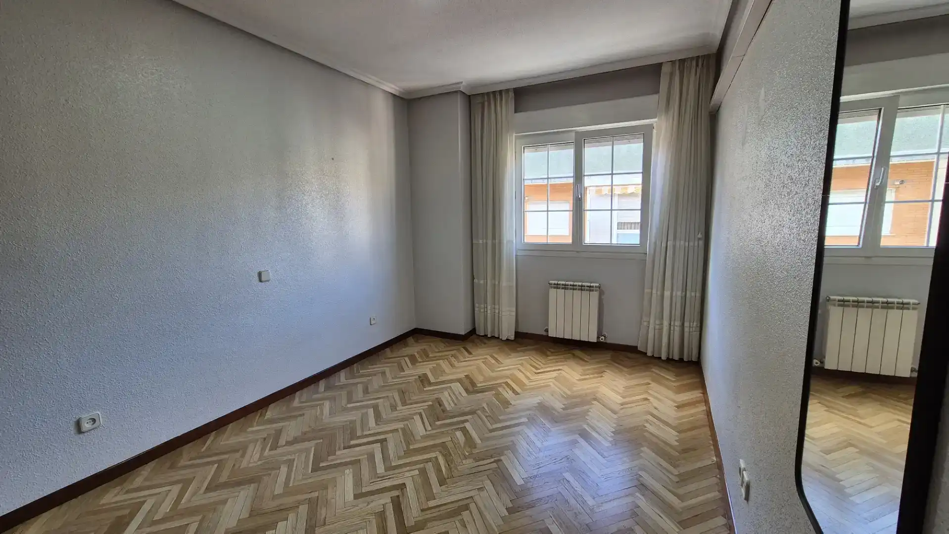 Schlafzimmer von Wohnung zum Verkauf in  Madrid Capital mit Klimaanlage und Terrasse