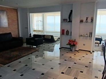 Appartement compact avec piscine à vendre à Playa de Levante