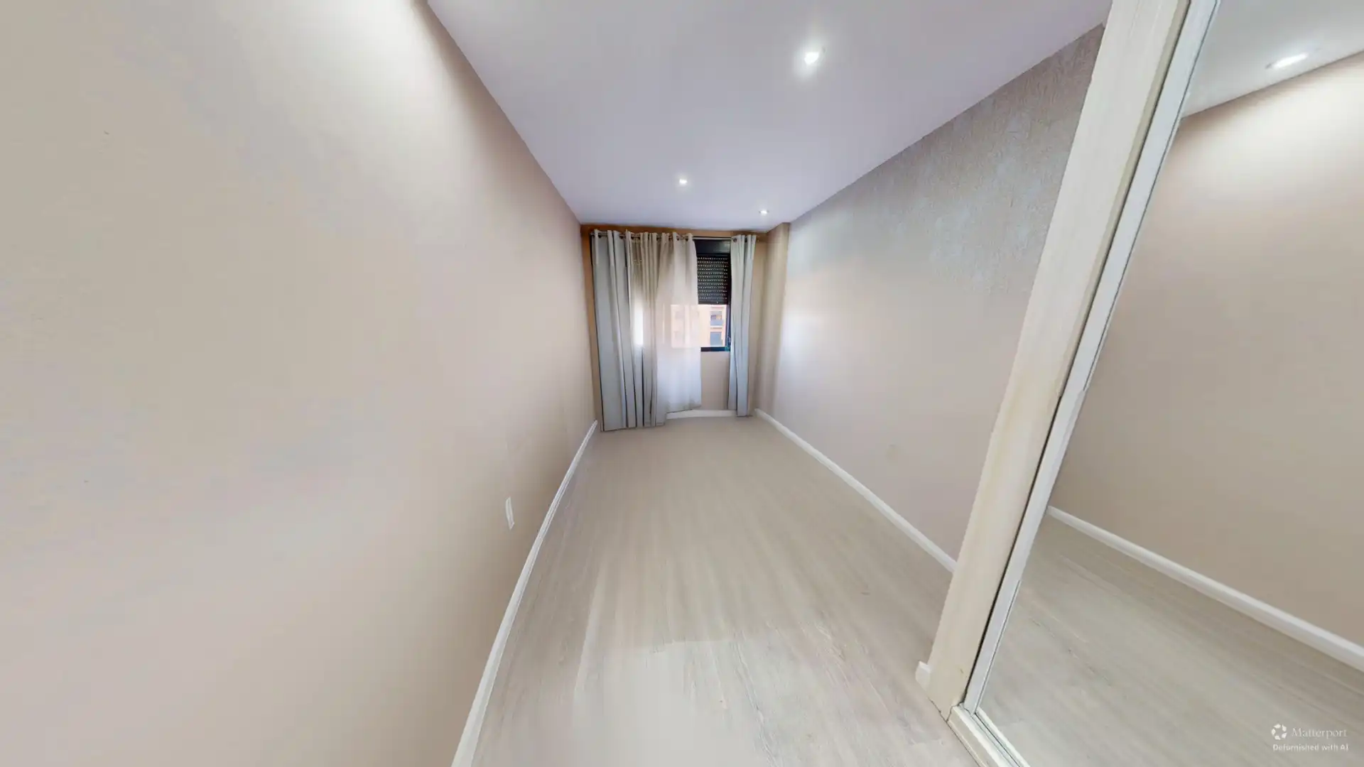 Flat for sale in Avenida 3 de Abril de 1979, Haygon - Universidad