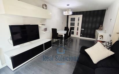 Living room of Flat for sale in Terrassa  with Air Conditioner and Balcony