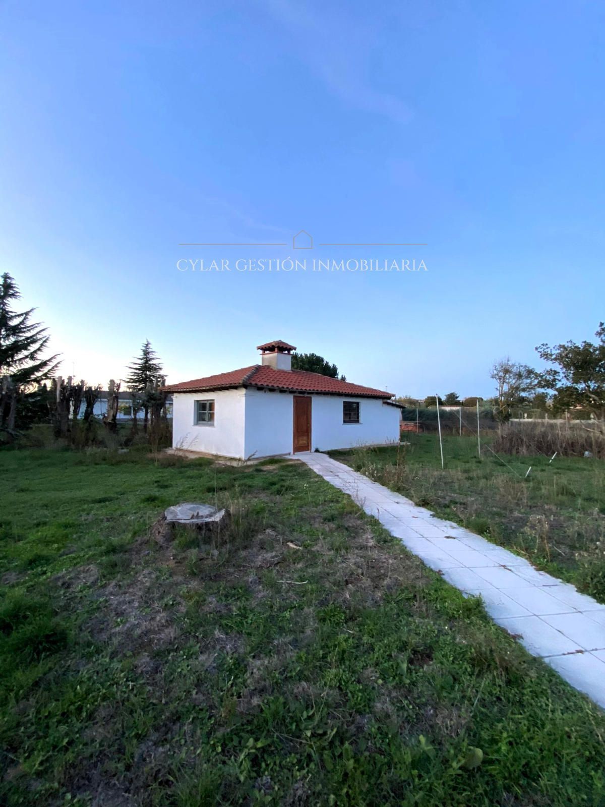 Casa o xalet en venda en Calvarrasa de Abajo amb Calefacció, Jardí privat i Moblat