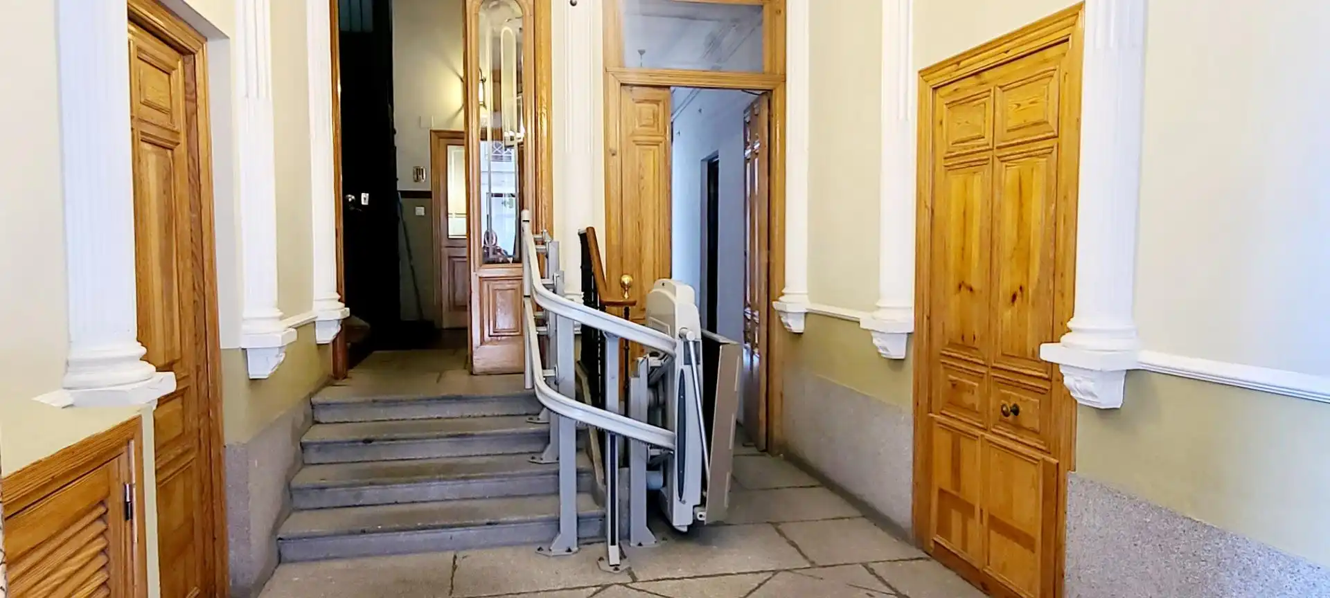 Attic for sale in Madrid  with Air Conditioner, Heating and Storage room