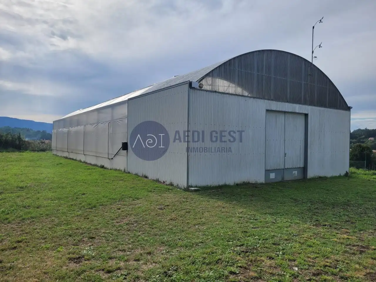 Exterior view of Industrial buildings for sale in Camos