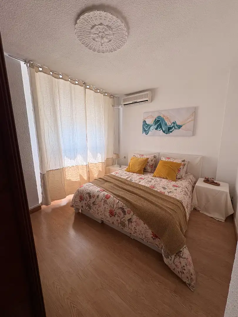 Habitación de Piso en venta en Móstoles con Aire acondicionado y Calefacción