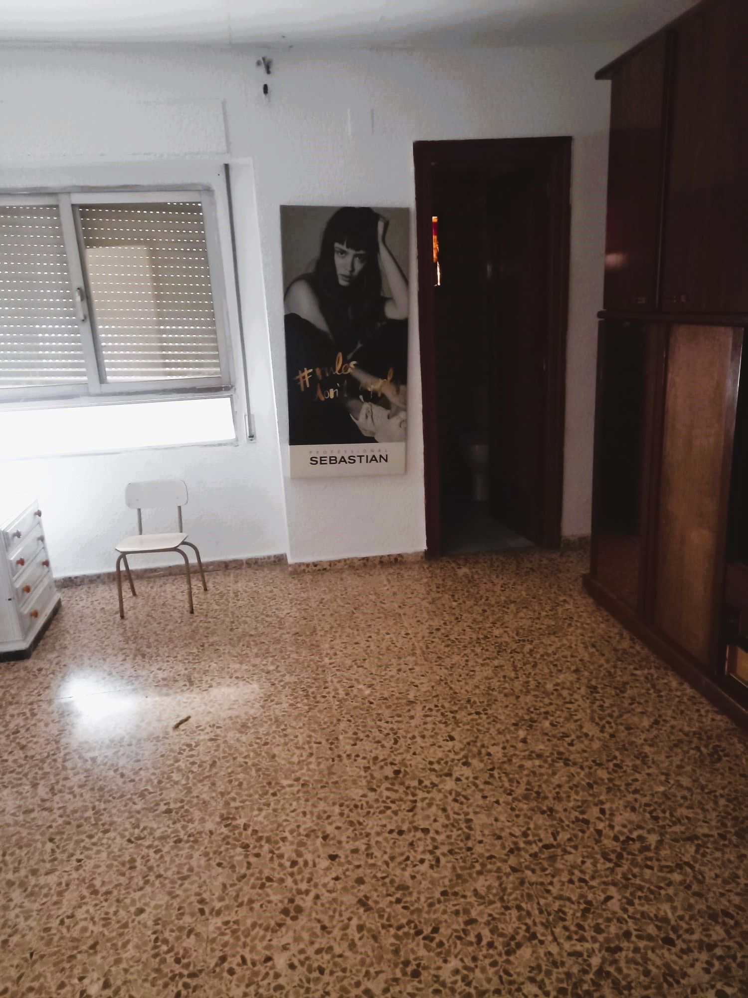 Dormitori de Pis en venda en  Valencia Capital amb Terrassa