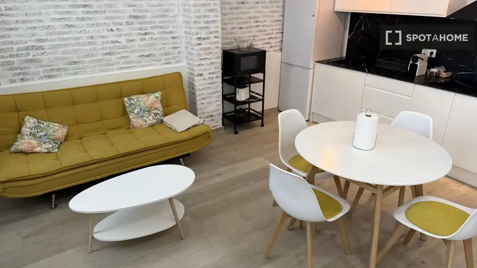 Flat to rent in Patraix
