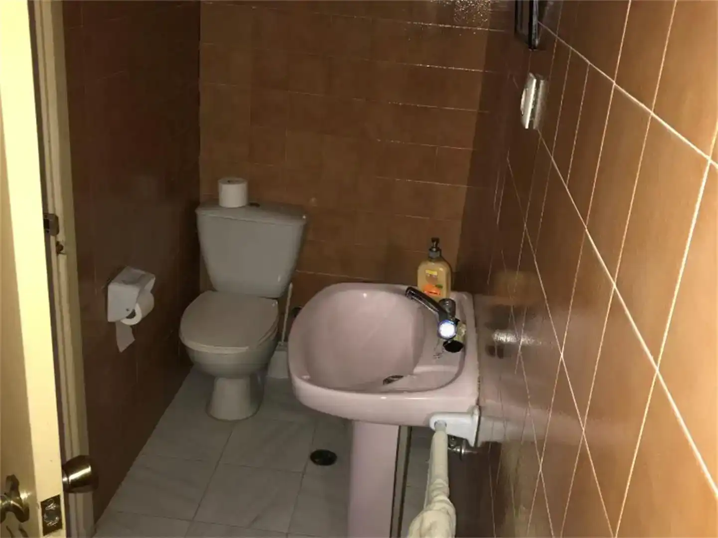 Bany de Pis en venda en Linares amb Jardí privat