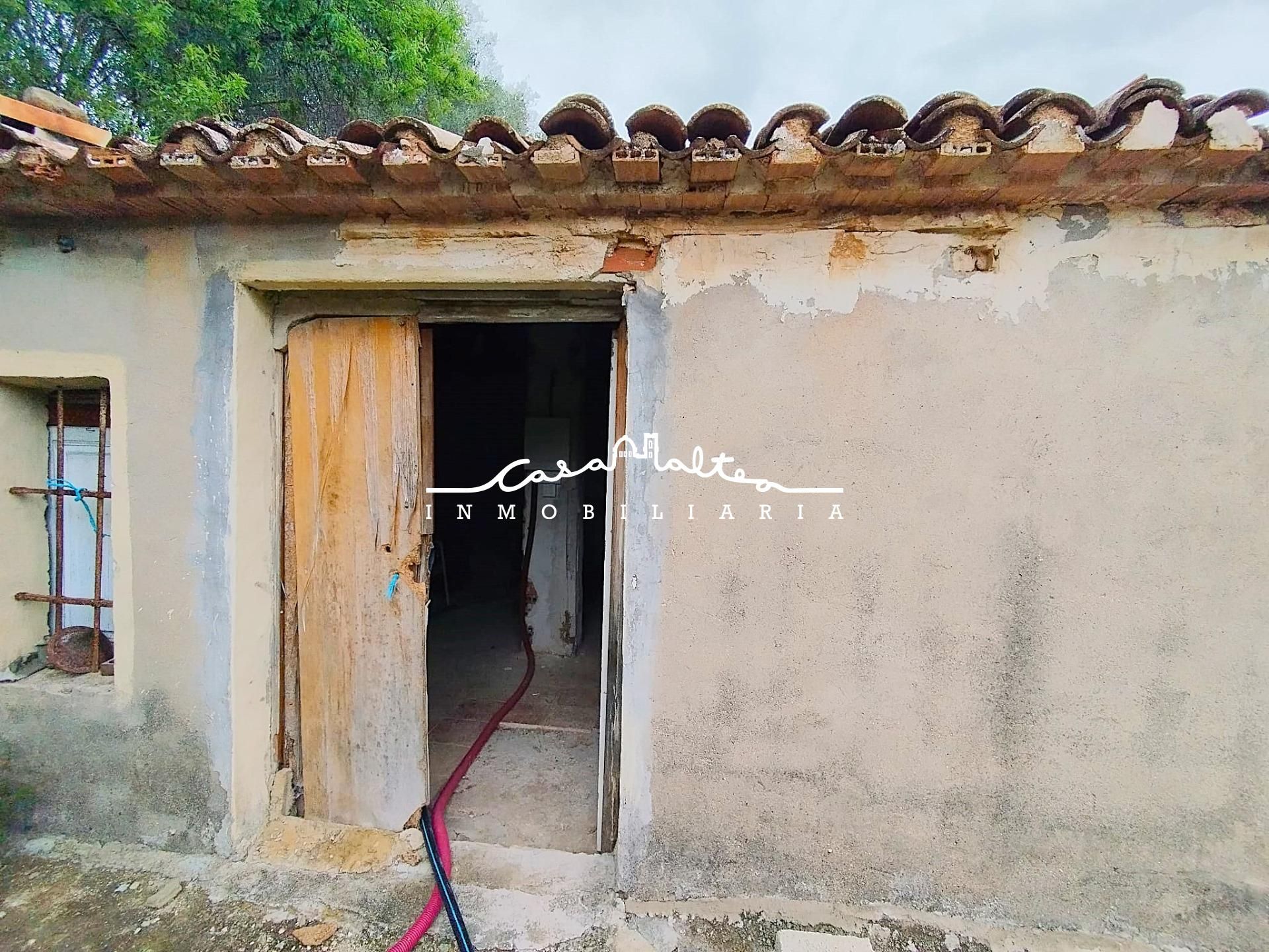 Vista exterior de Casa o xalet en venda en Callosa d'En Sarrià amb Jardí privat